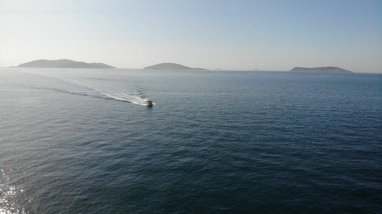 Adalar’da yaşayan vatandaşlar için deniz ambulansları 24 saat teyakkuzda bekliyor