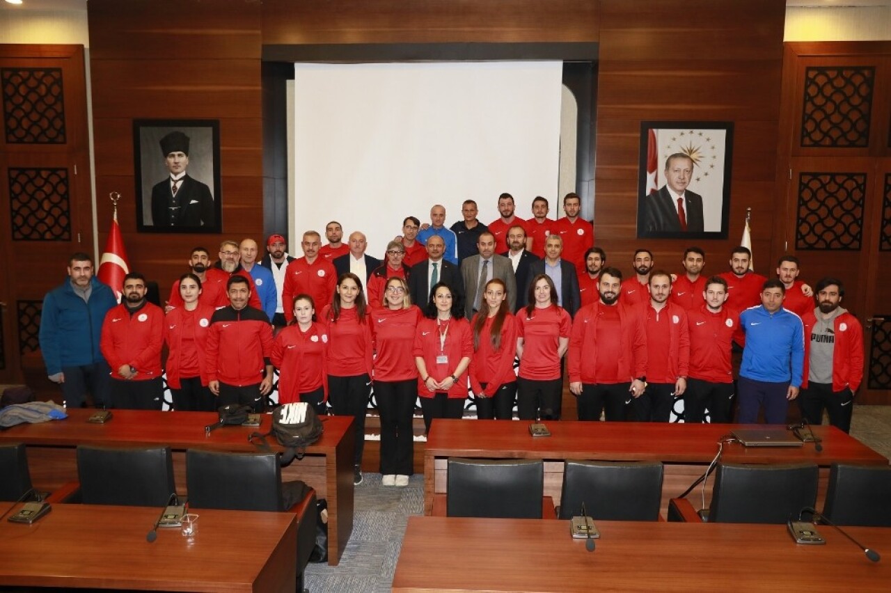 Başkan Söğüt, “Çocuklarımız sporu sevsin istiyoruz”