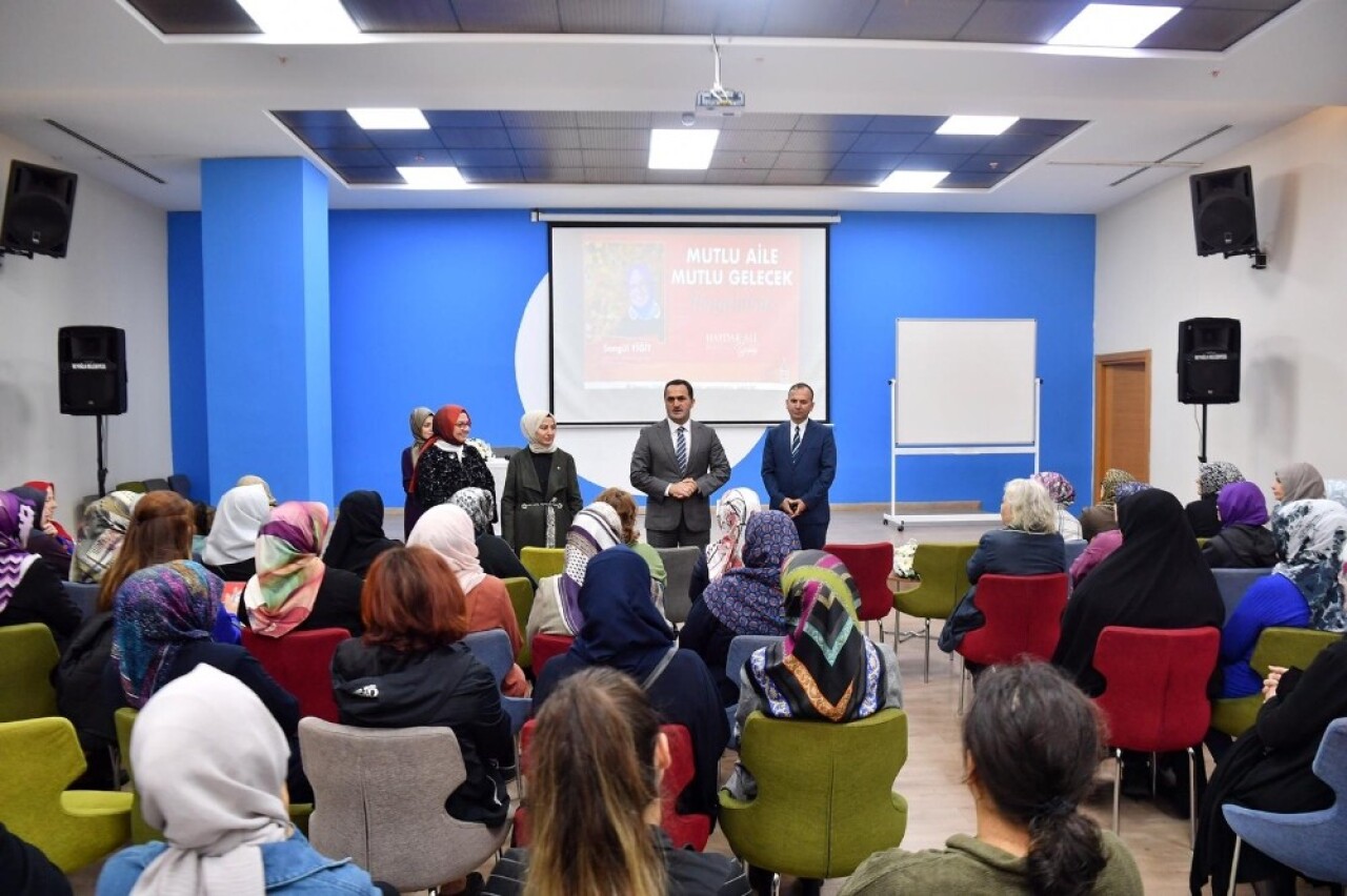 Beyoğlu’nda “Mutlu Aile Mutlu Gelecek” seminerleri başladı