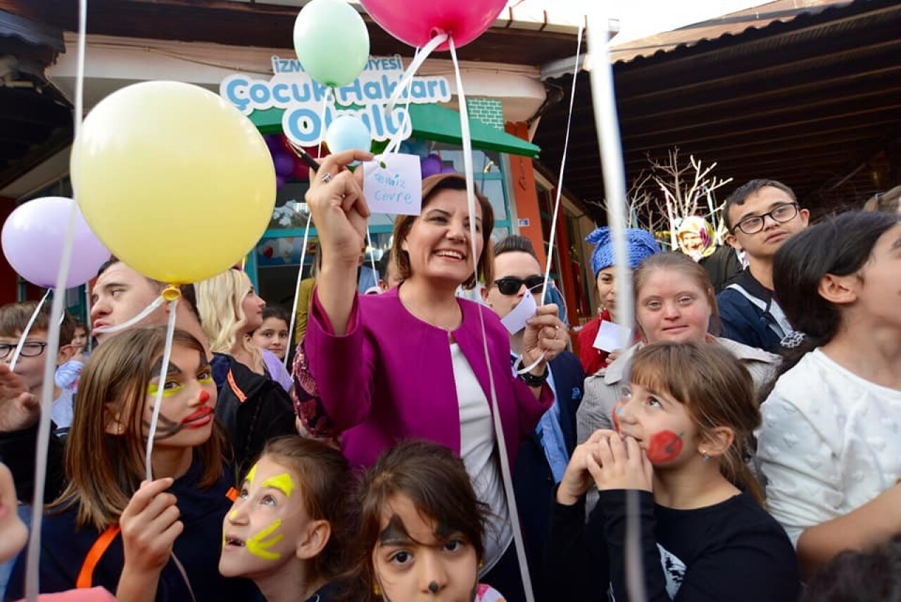 Çocuk Hakları Gününde doyasıya eğlendiler