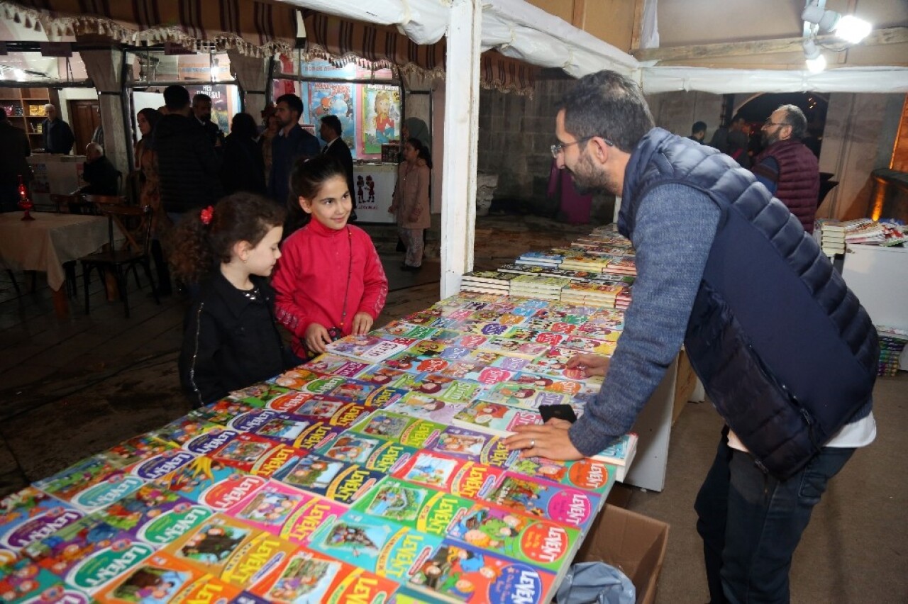 Eyüpsultan’da ’Çocuk Kitapları Festivali’ne yoğun ilgi