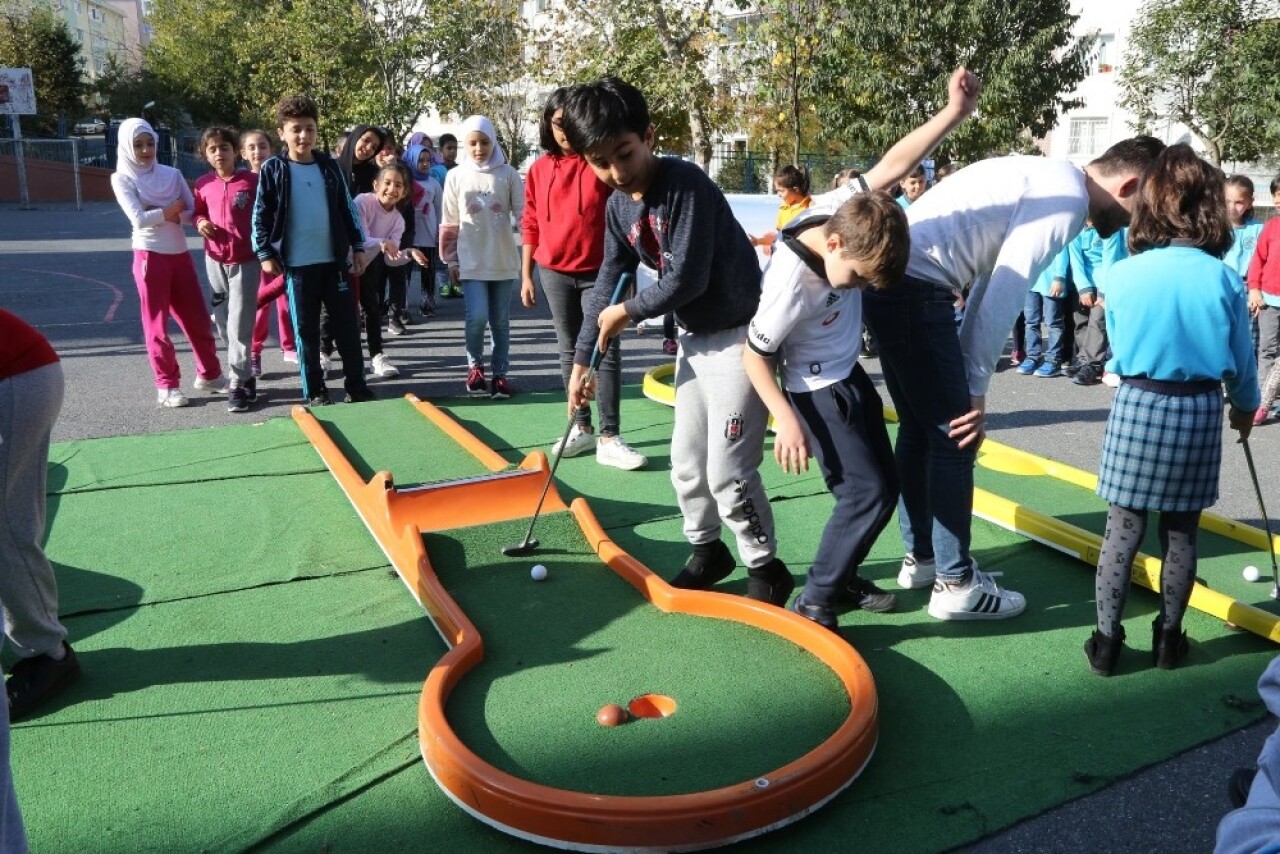 Eyüpsultanlı çocuklar Mini Golfle buluştu