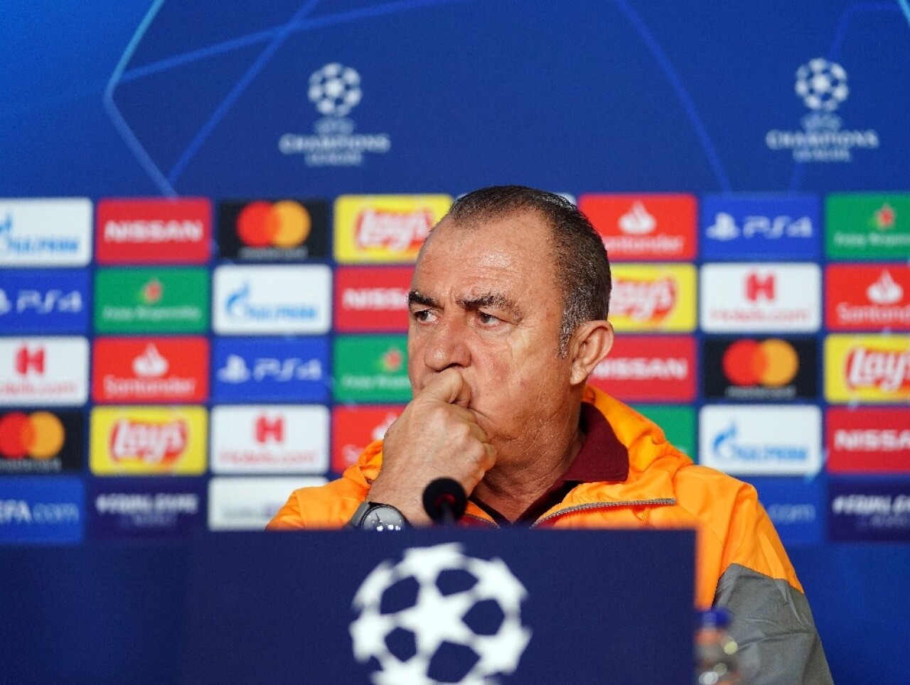 Fatih Terim: “Ben buradayım ve ne gerekiyorsa yaparım”