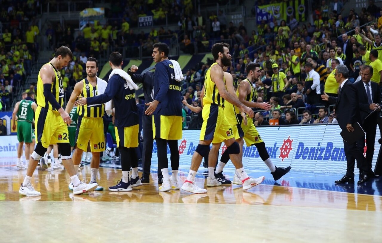 Fenerbahçe, Asvel deplasmanında