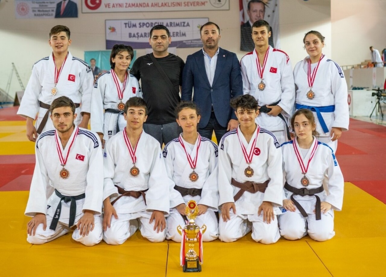 Gemlik Belediyespor judoda Ümitler 1. Liginde