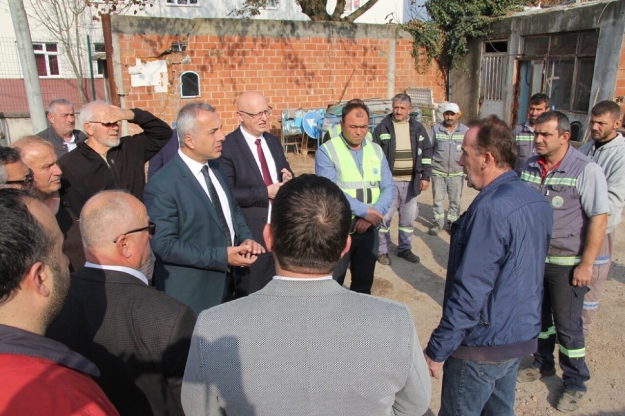 Hendek Belediyesi mahalle yenileme çalışmalarına devam ediyor