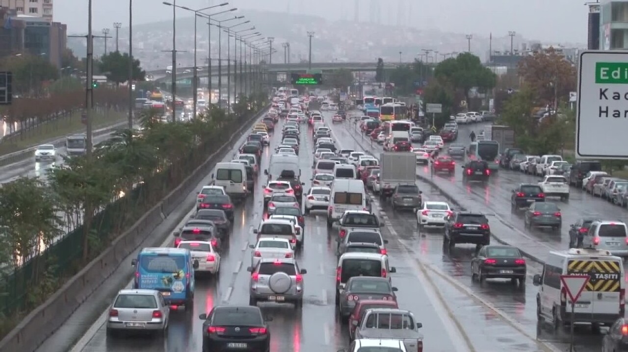 İstanbul Anadolu yakasında da yağış etkili olmaya başladı