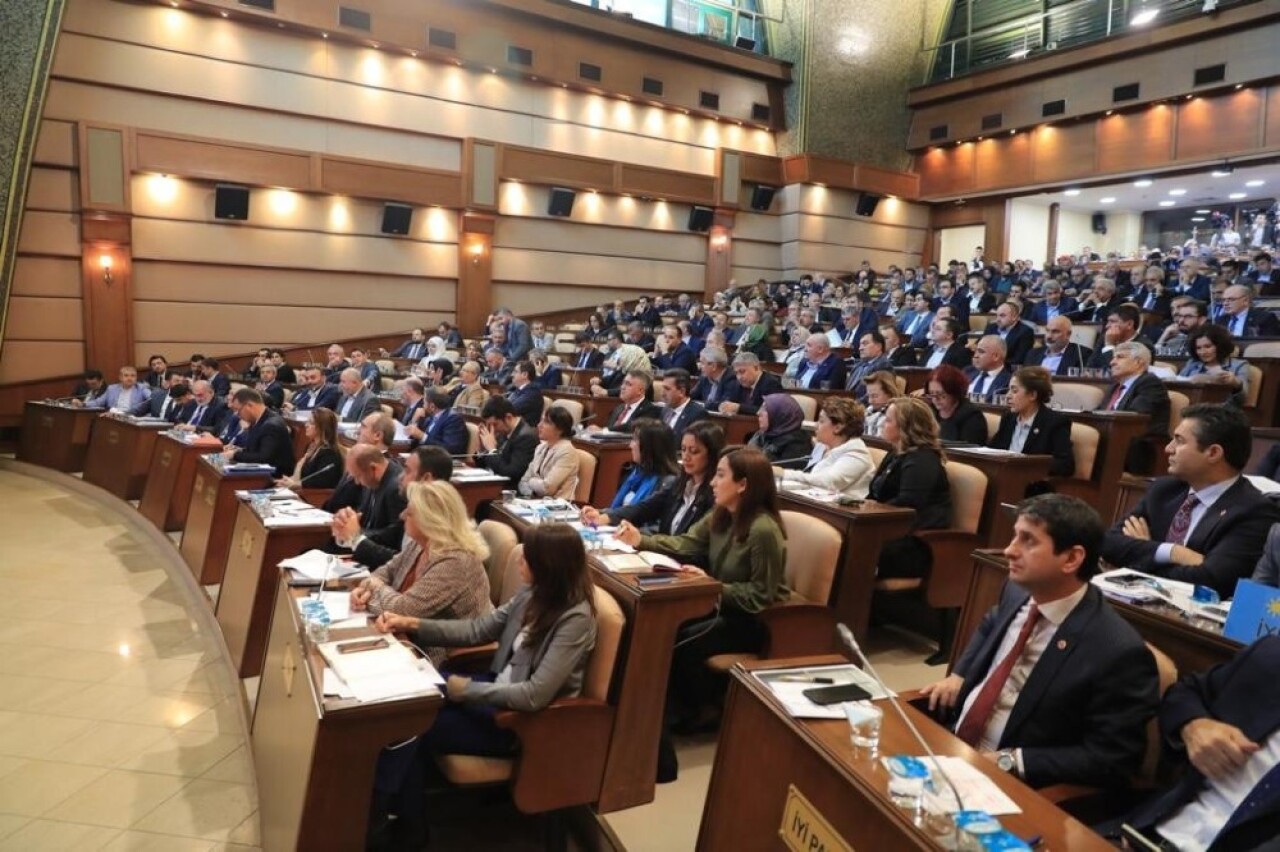 İstanbul’da su zammı teklifi AK Parti ve MHP grubunun oylarıyla reddedildi