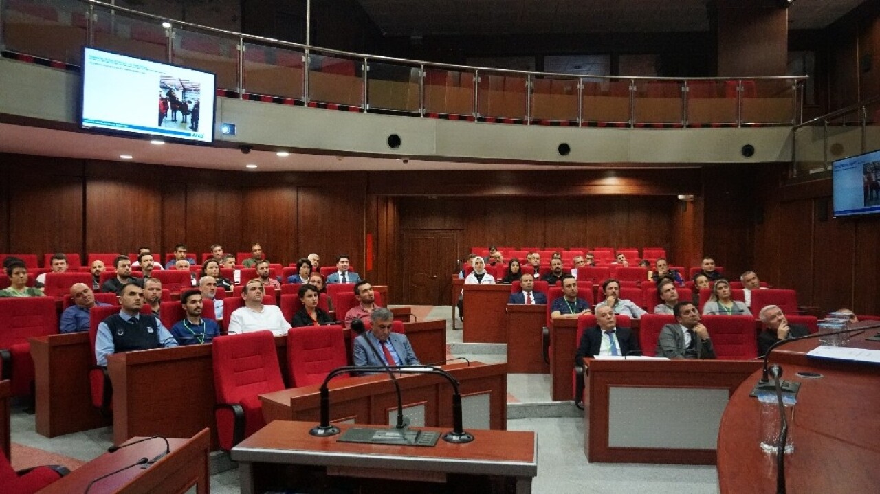 İzmit Belediyesi’nde personele afet eğitimi verildi