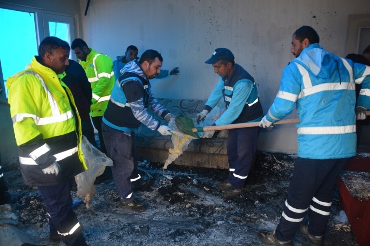 İzmit Belediyesi’nden yangın mağdurlarına yardım eli