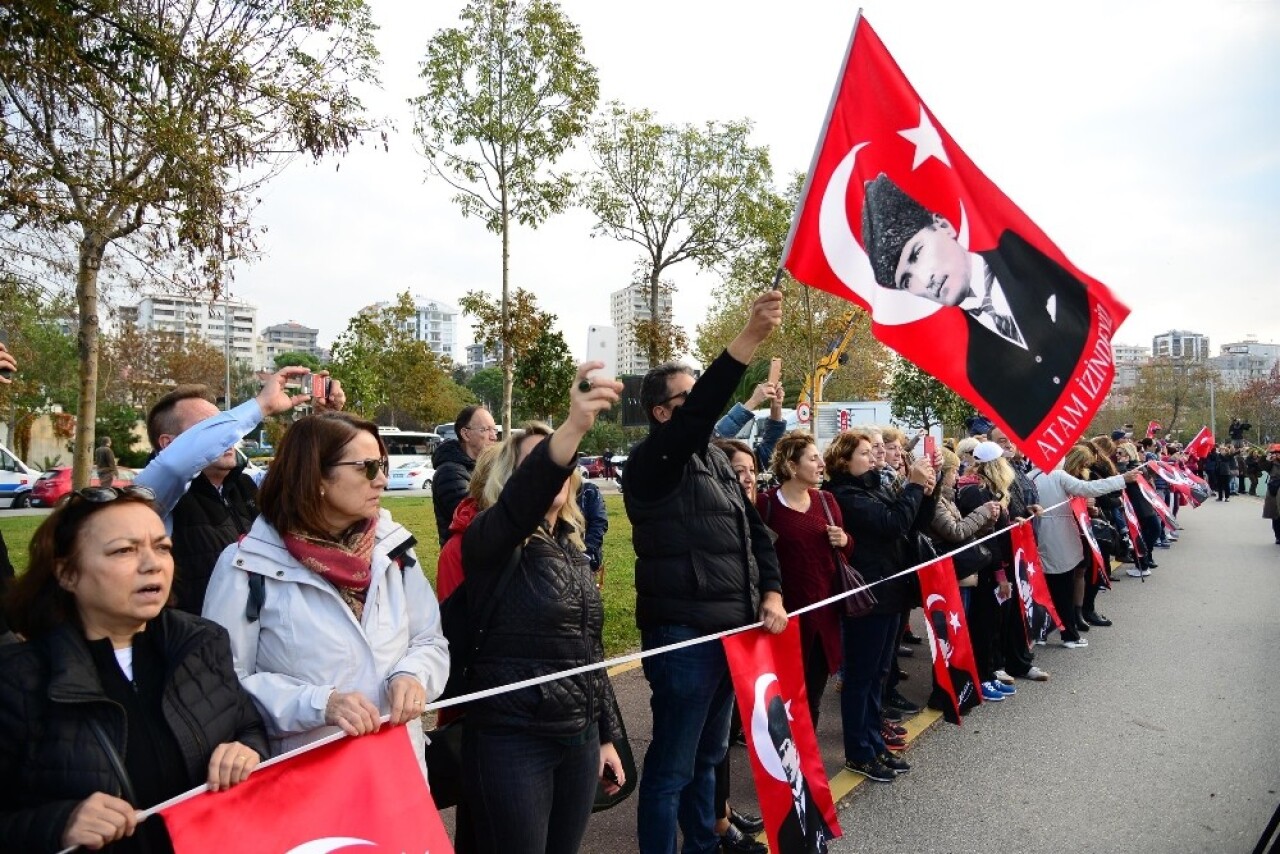 Kadıköy’de 10 Kasım’da ‘Ata’ya saygı zinciri’