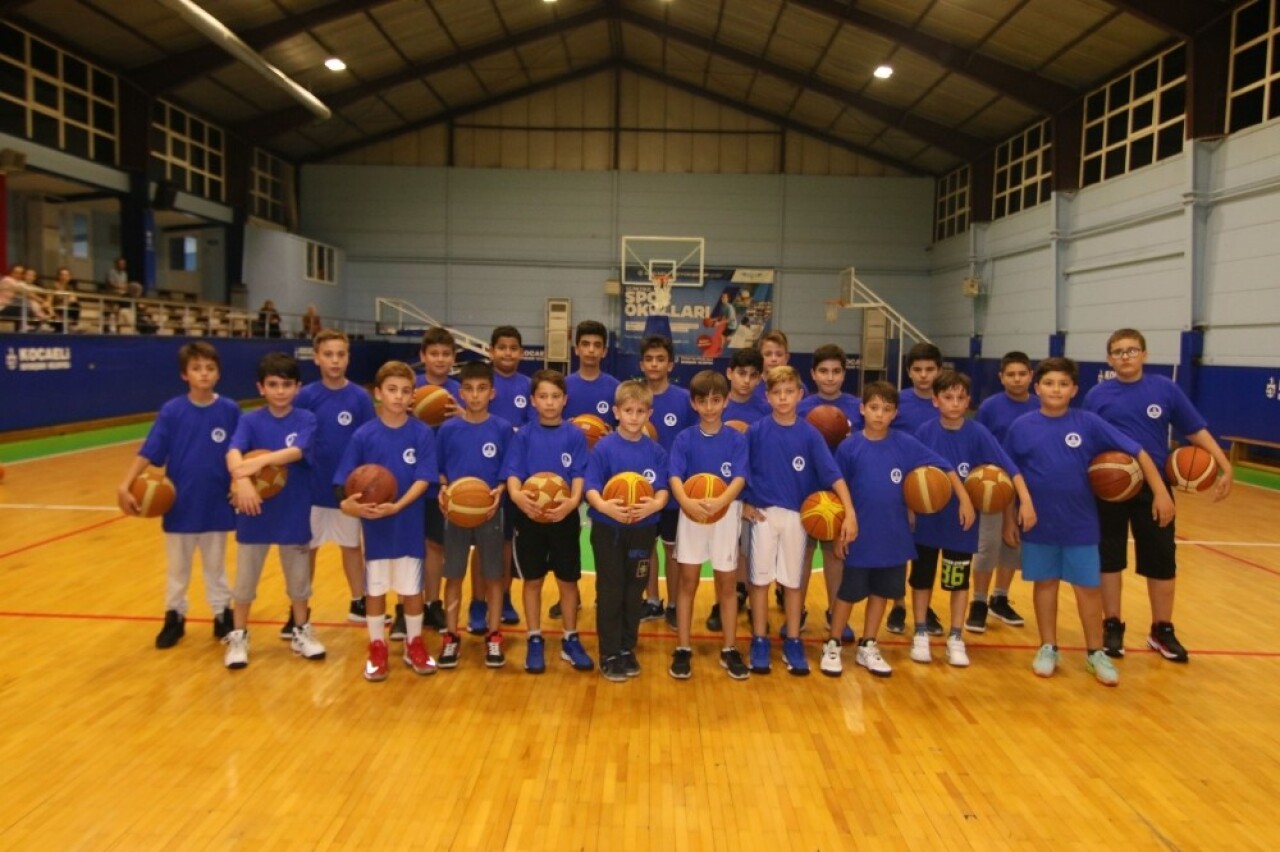 Kağıtspor’un basketbolda geleceği sağlam