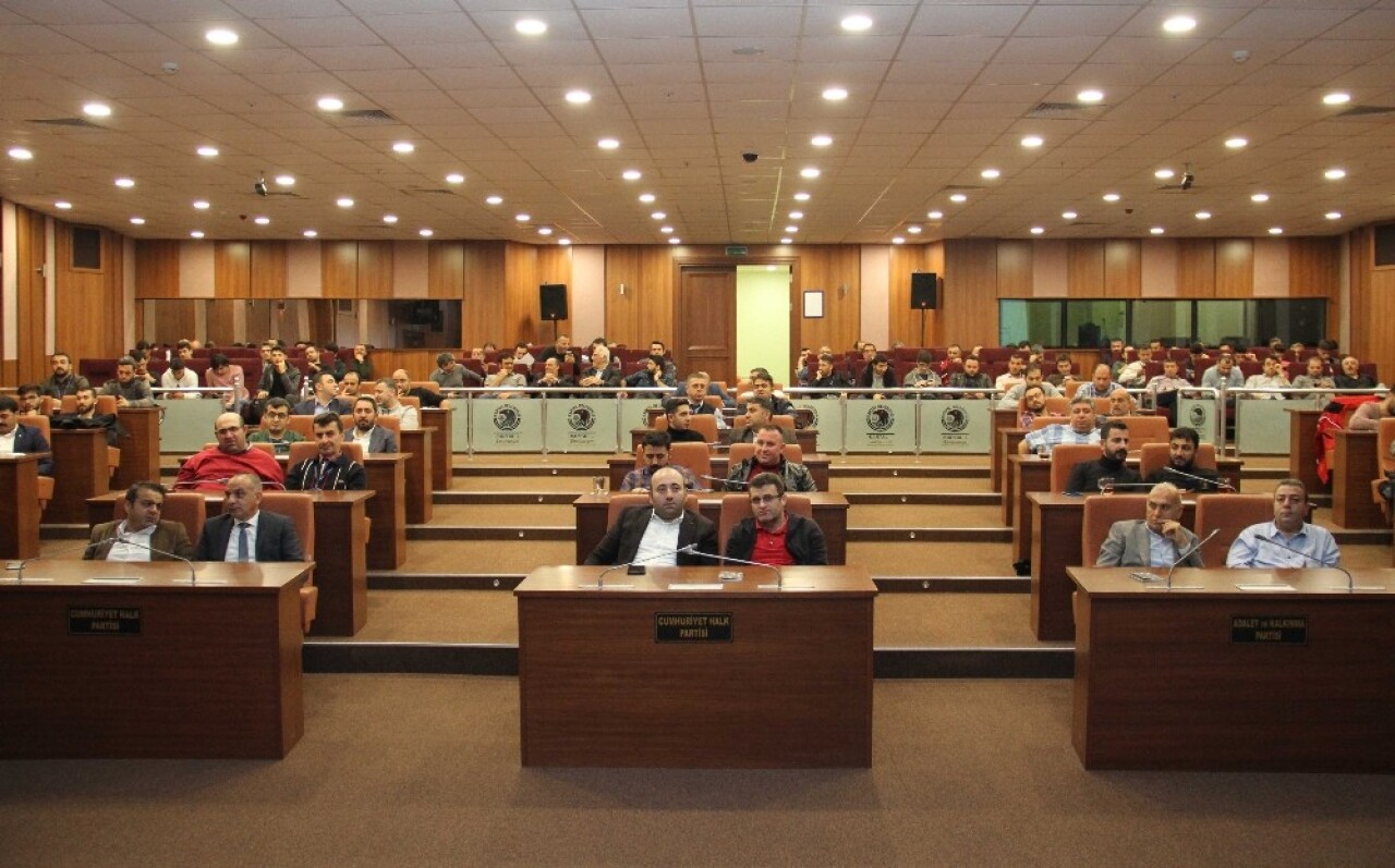 Kartal Belediyesi’nden erkek çalışanlara ‘Kadına Yönelik Şiddetle Mücadele’ semineri