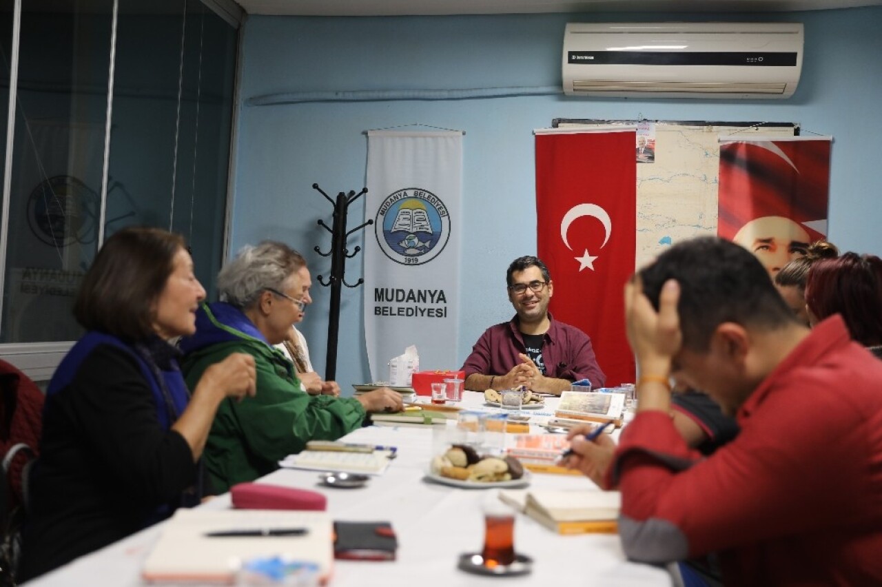 Kitap tutkunları Mudanya’da edebiyatla buluştu