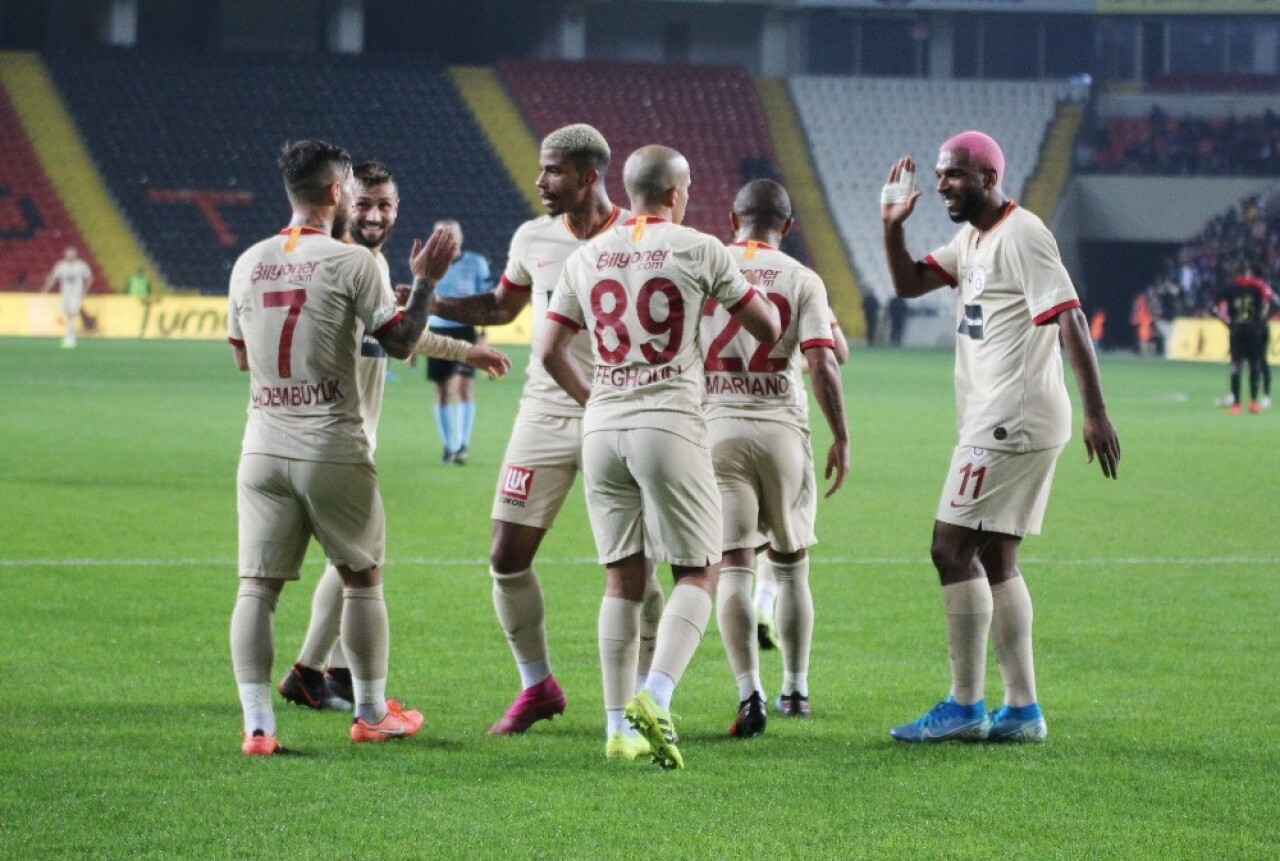 Ligdeki ilk maç Galatasaray’ın