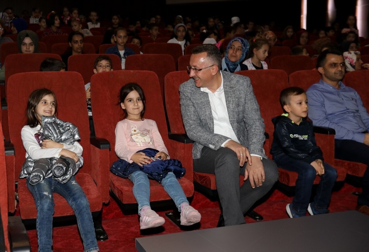 ‘Nasreddin Hoca ve Çılgın Eşek’ isimli tiyatro OKM’de sergilendi