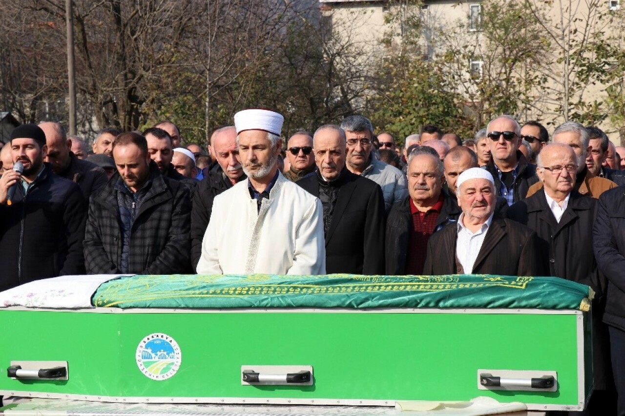 Selülöz-İş Genel Başkanı Alşan Sakarya’da son yolculuğuna uğurlandı