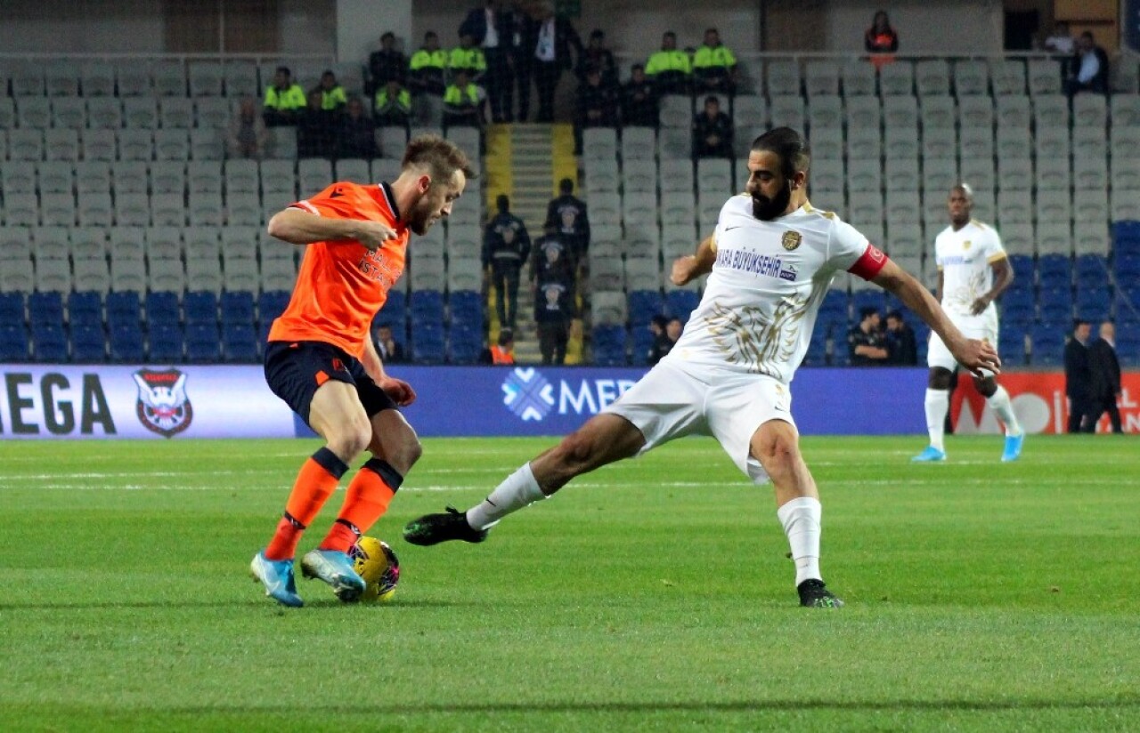 Süper Lig: Medipol Başakşehir: 2 - MKE Ankaragücü: 1 (Maç sonucu)