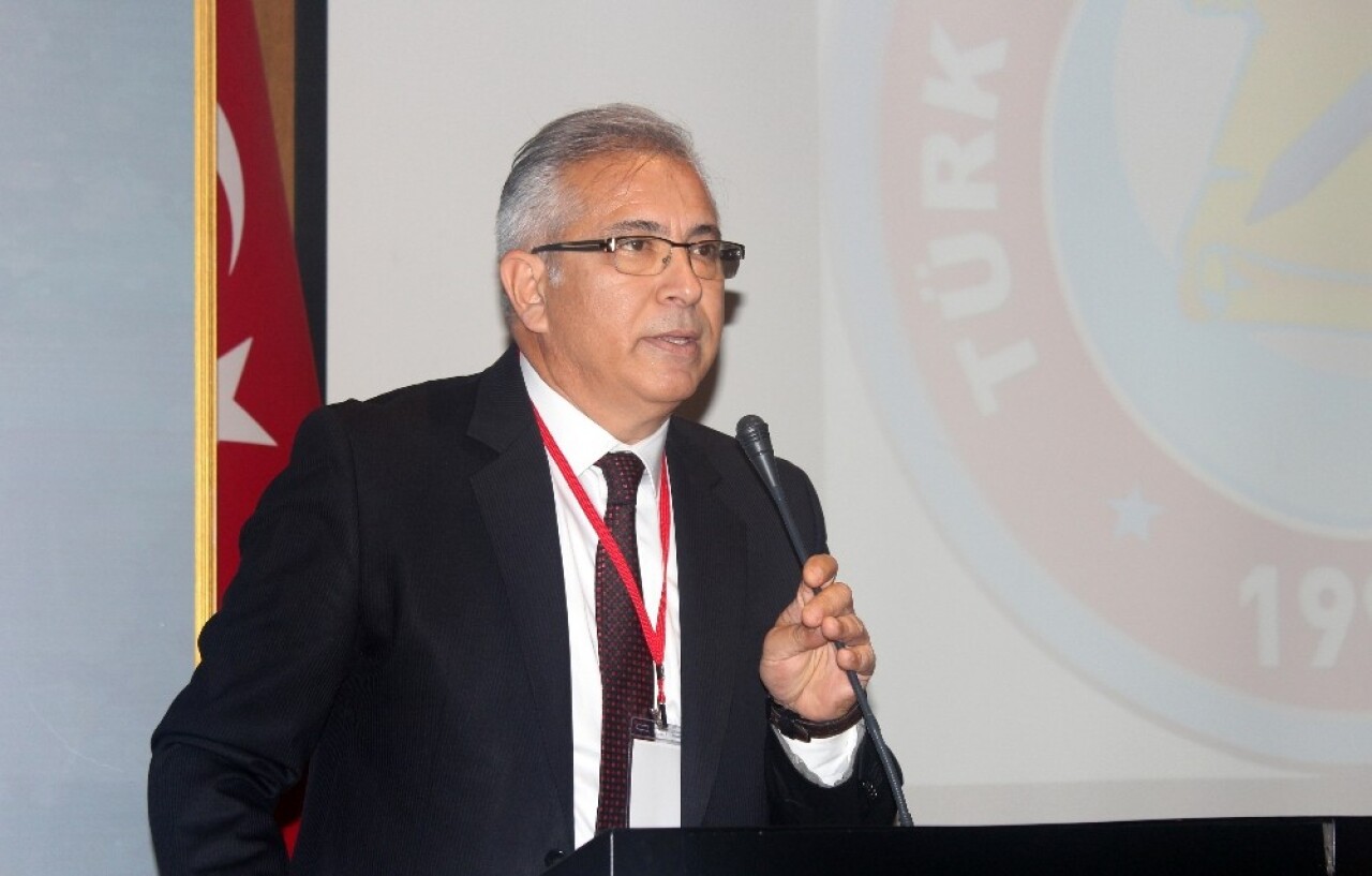 Türk Arşivciler Derneği Başkanı: "Arşivcilerin özlük haklarının verilmesini istiyoruz"