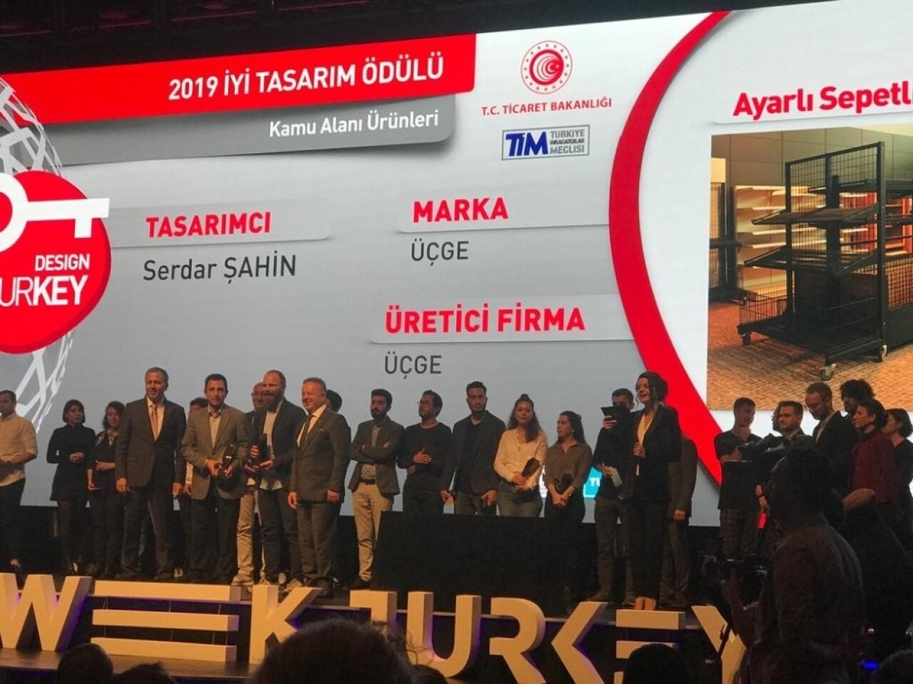 ÜÇGE Saturn raf sistemlerine Design Turkey’den çifte ödül