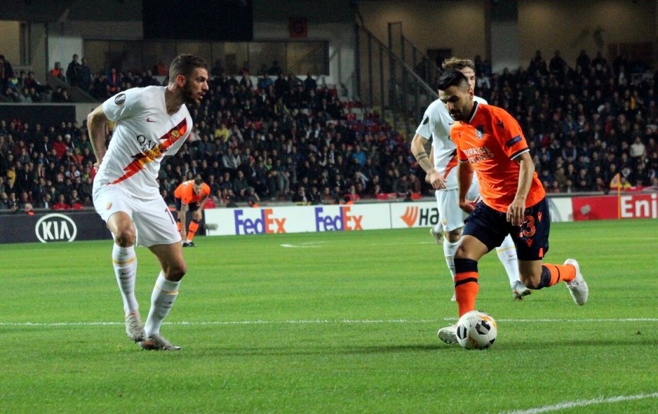 UEFA Avrupa Ligi: M. Başakşehir: 0 - Roma: 3 (İlk yarı)