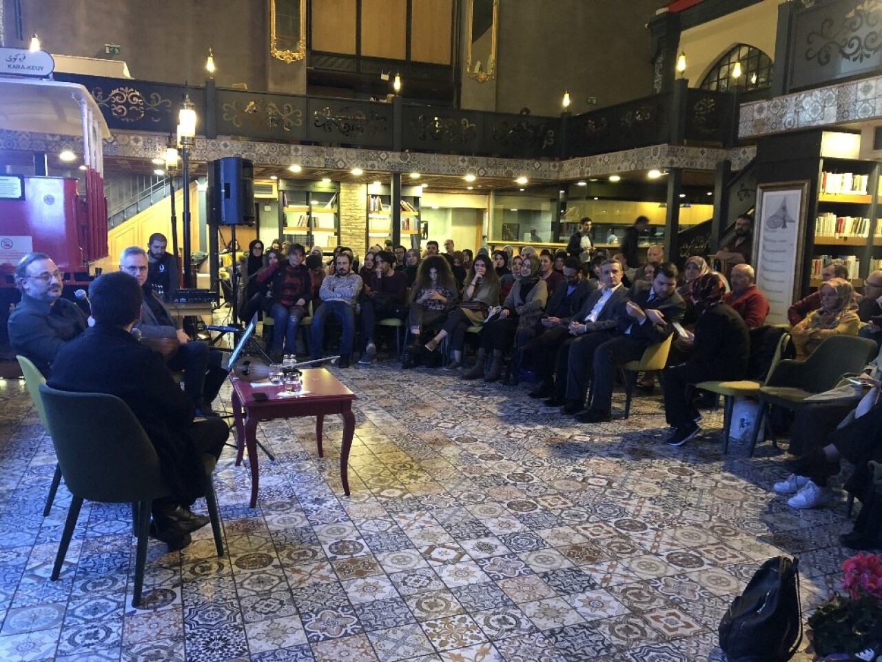 Üsküdar’da Kemençe Ustası Derya Türkan konser verdi