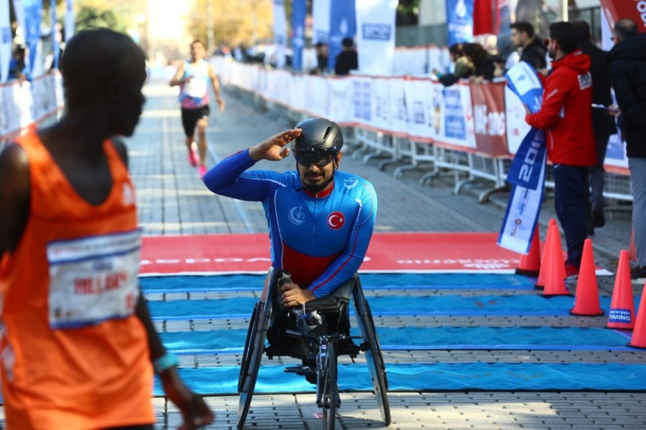 Vodafone 41. İstanbul Maratonu’na Bağcılarlı atletler damga vurdu