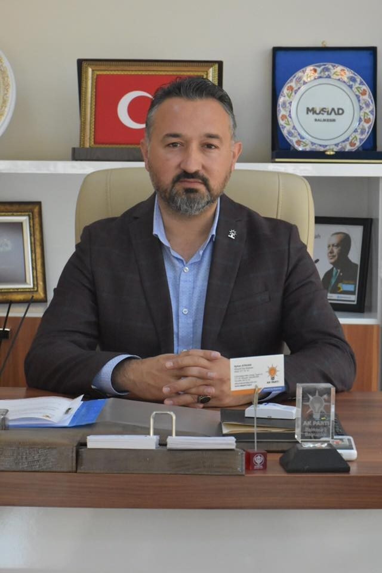 AK Parti Altıeylül İlçe Başkanı Ayhan Atahan istifa etti