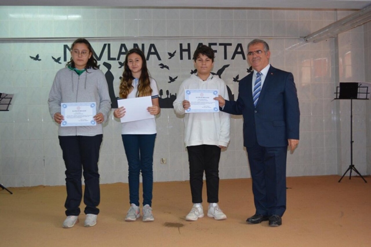 Anadolu Lisesi’nde “Mevlana Haftası” etkinliği