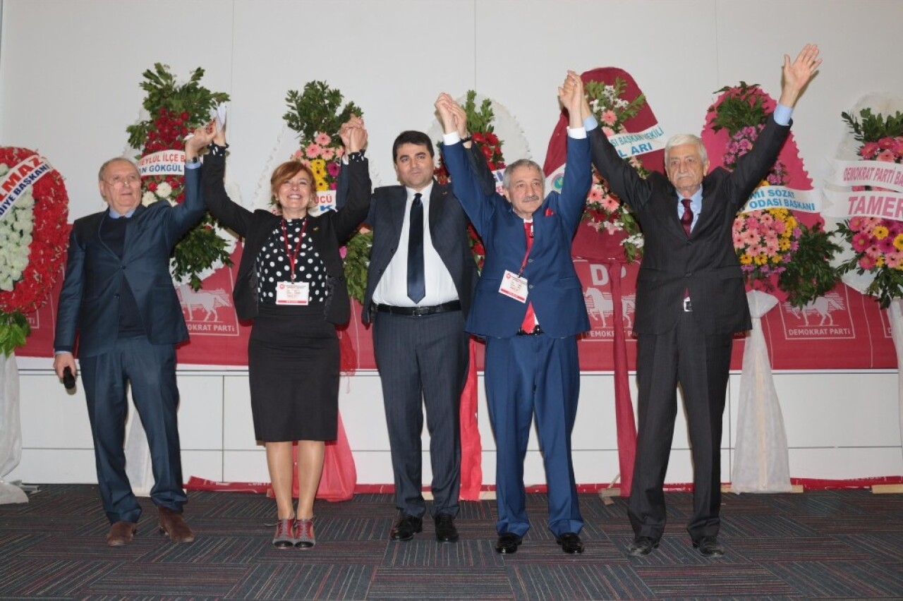 Balıkesir Demokrat Parti’de Işın Gümüşyay il başkanı oldu