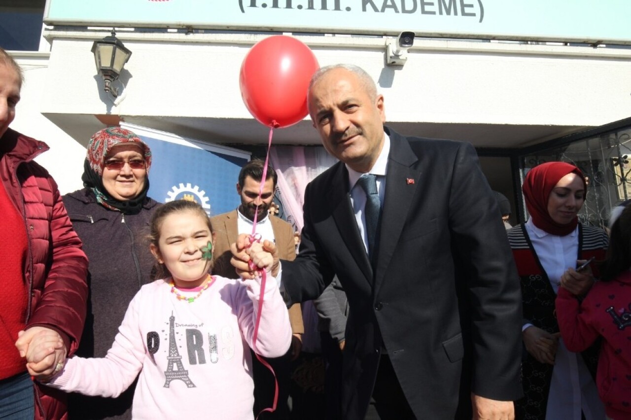 Başkan Büyükgöz özel çocukları unutmadı