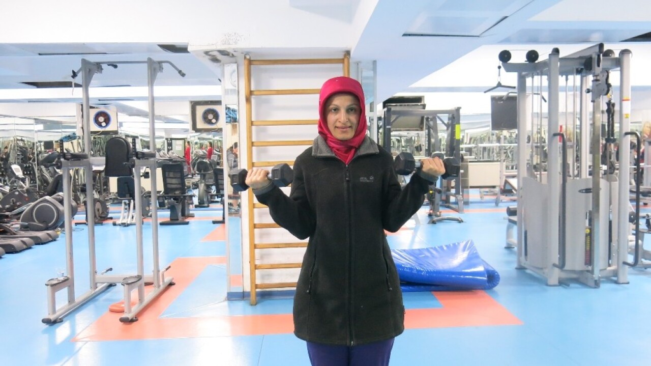 Bel fıtığından spor yaparak kurtuldu