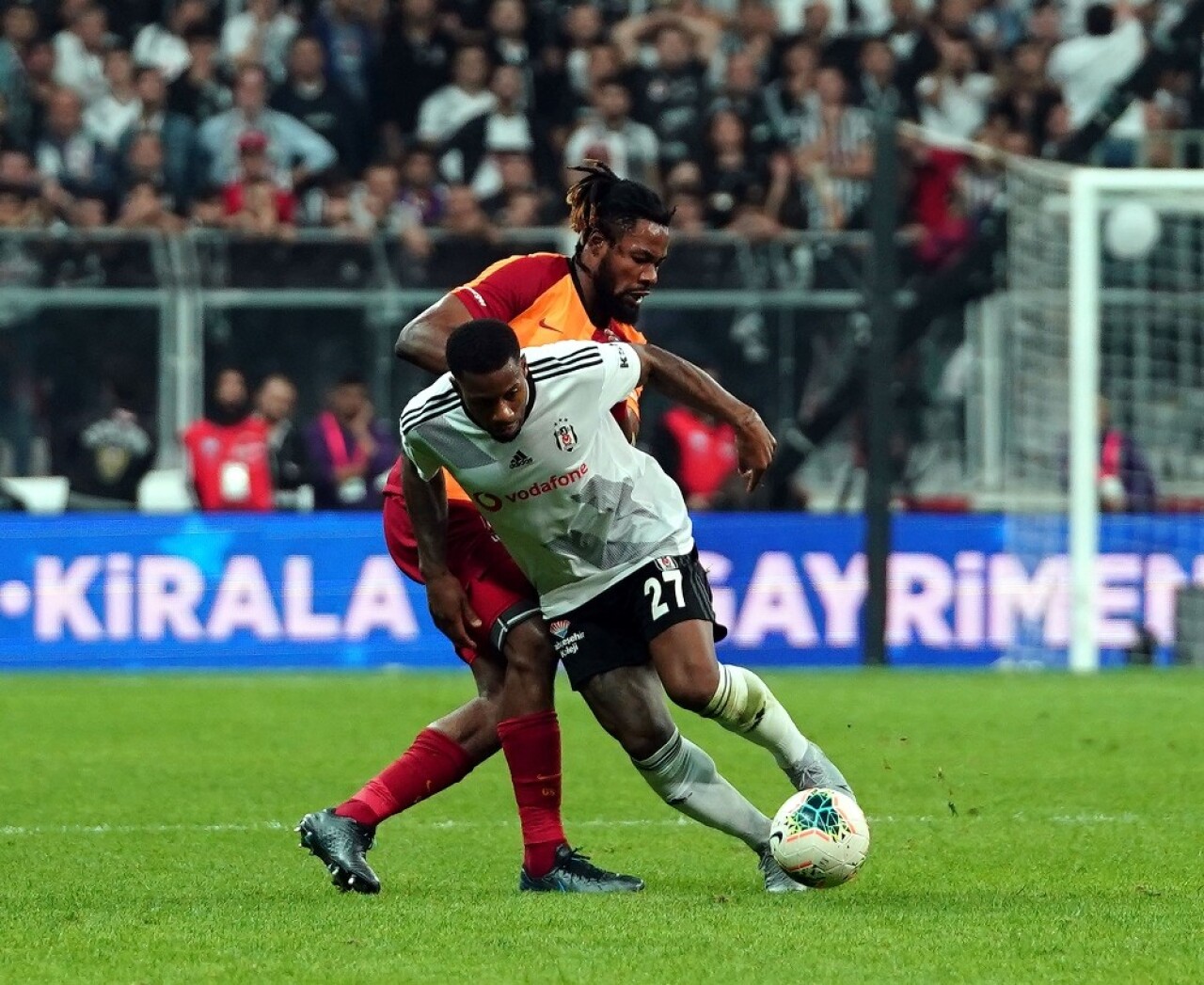 Beşiktaş’ta gözler kanatlarda