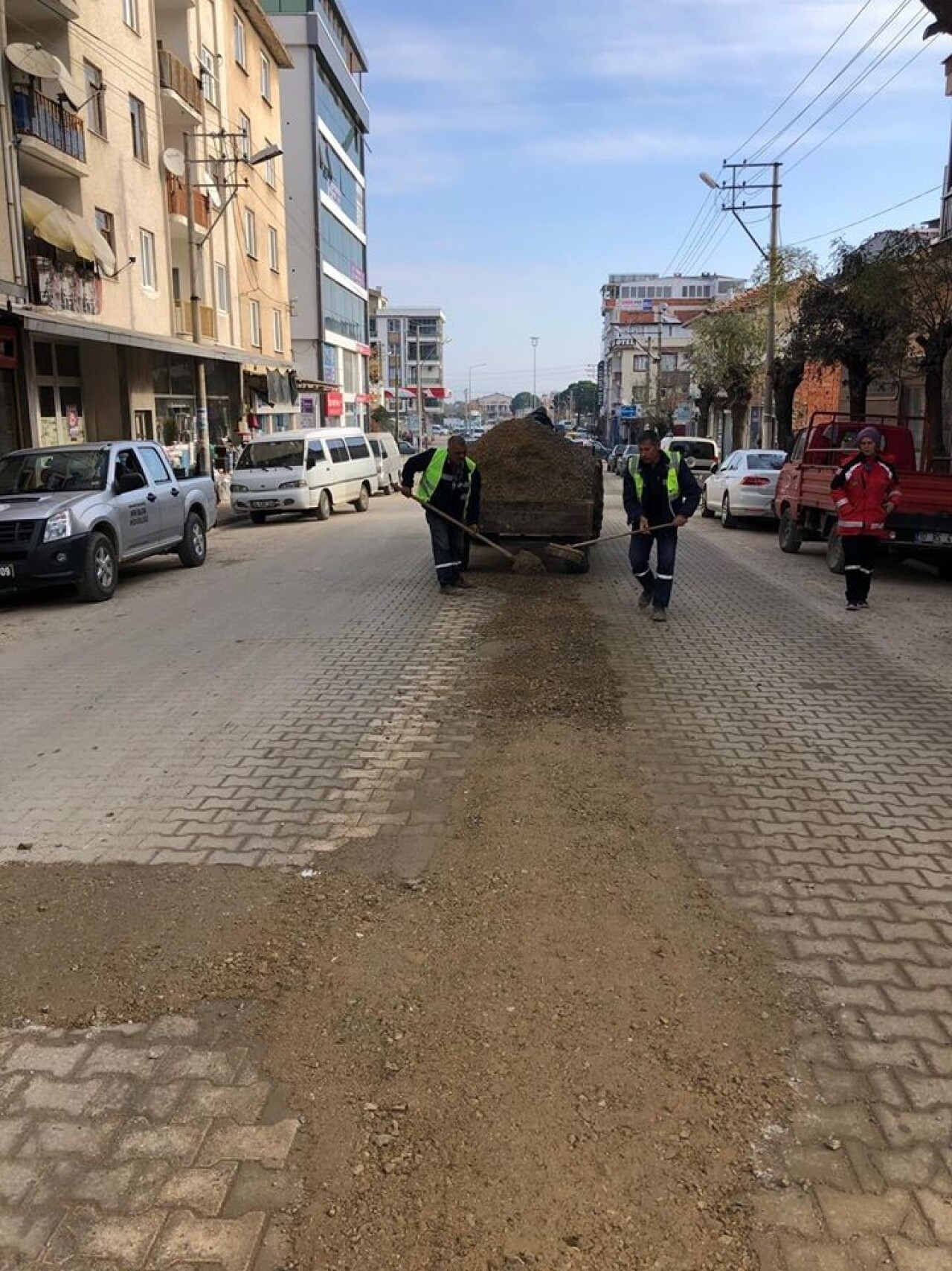 Bozulan yollar onarılıyor