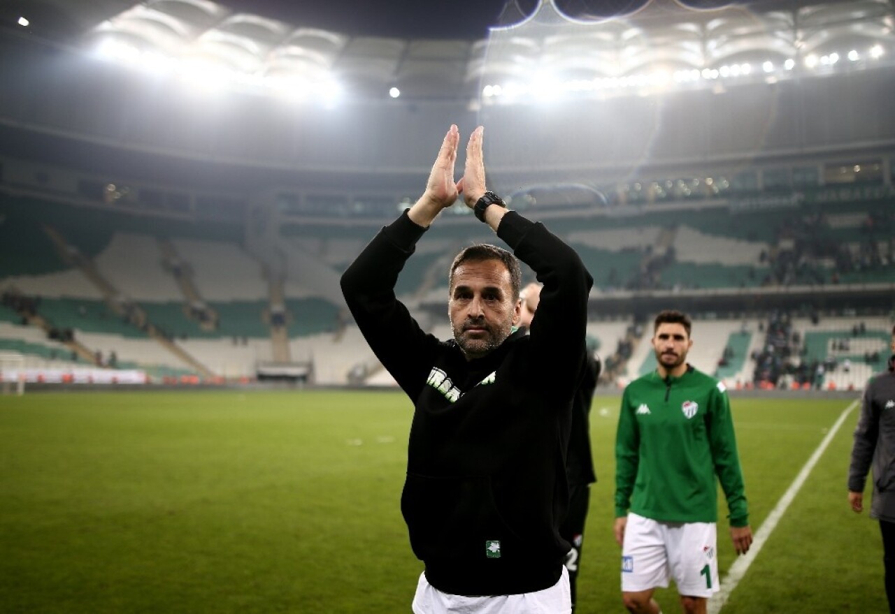 Bursaspor’da Yalçın Koşukavak ile yollar ayrıldı