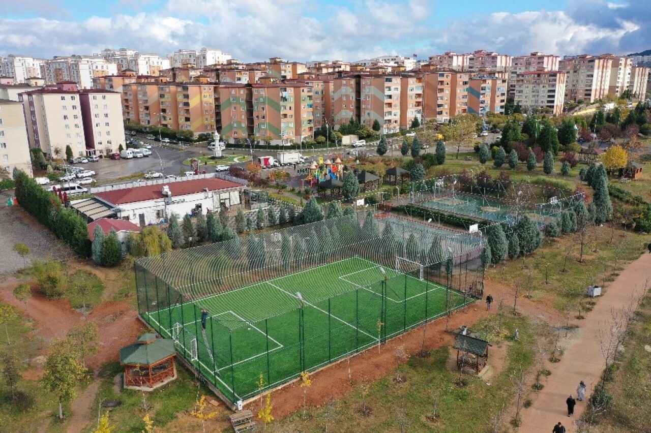 Çayırovalı çocukların halı saha hayali gerçek oldu