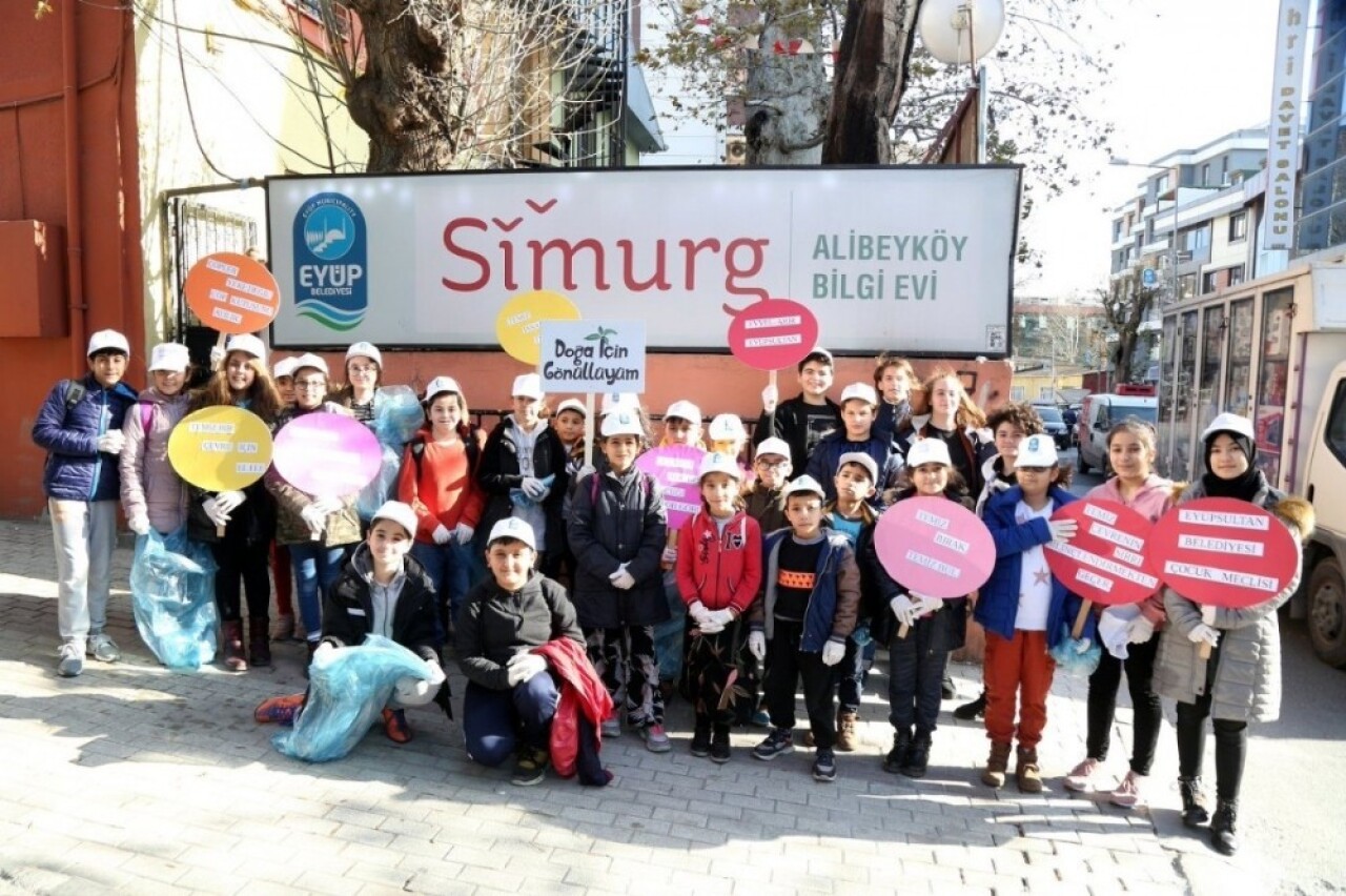 Çocuk Meclisi Üyeleri çevre temizliği yaptı