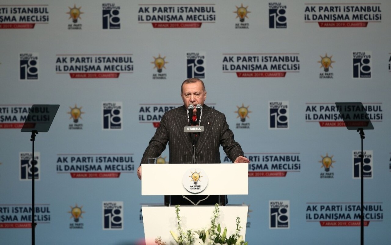 Cumhurbaşkanı Erdoğan: "İnsan gönlünü kıranların biz de partideki görevleriyle ilgili kalemini kırarız"