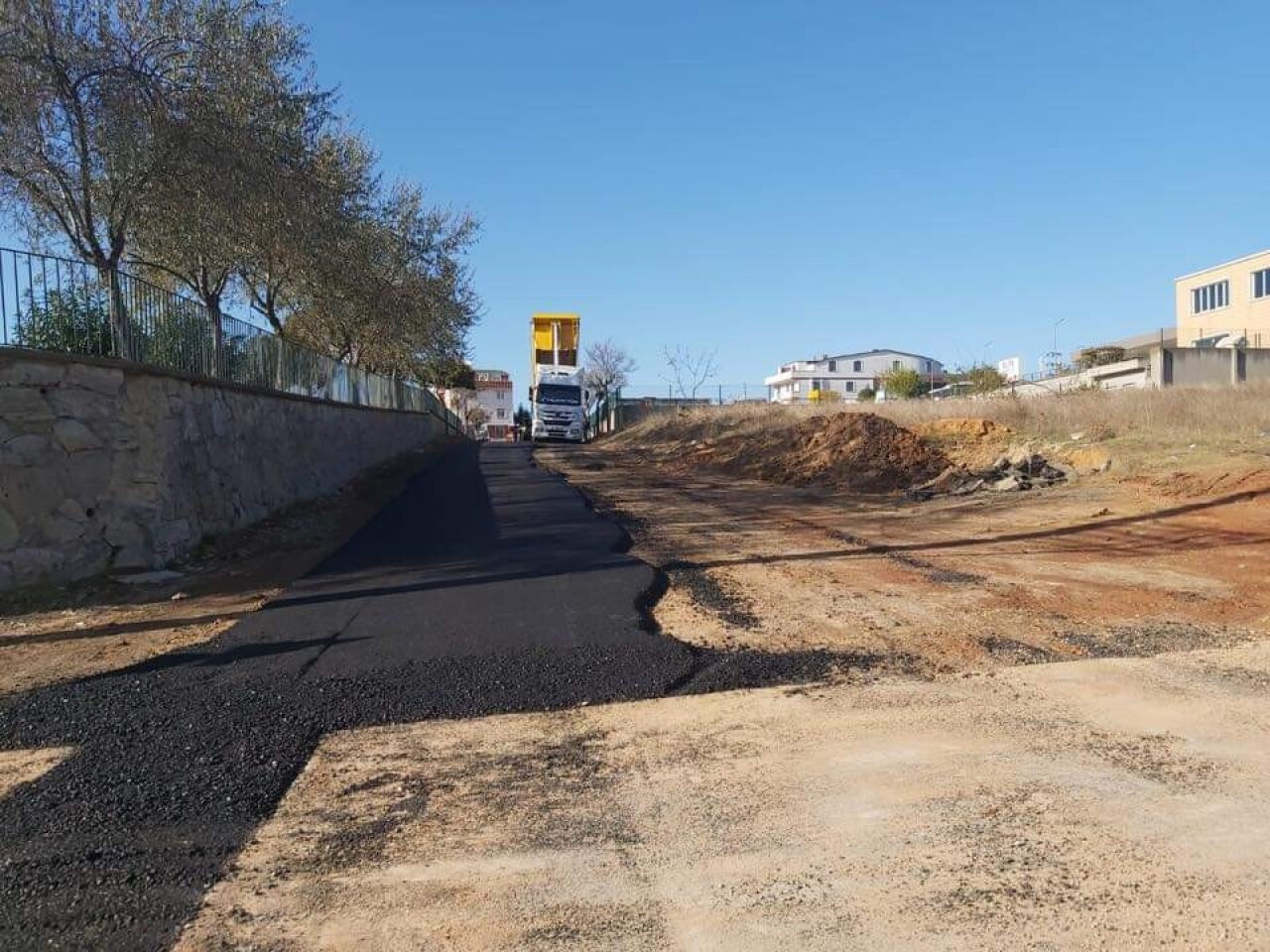 Darıca’da asfalt seferberliği devam ediyor