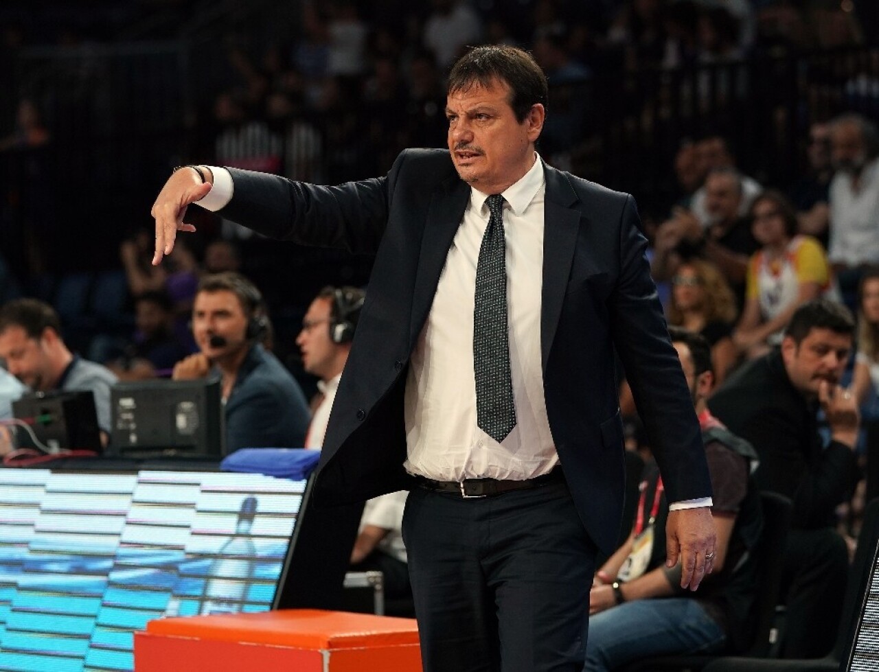 Ergin Ataman: "Fenerbahçe, Euroleague’in en iyi antrenörüne ve en kapasiteli kadrosuna sahip"