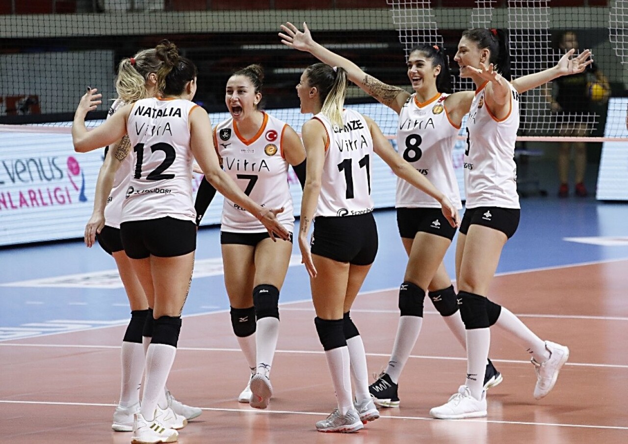 Filede derbi zamanı: Eczacıbaşı - VakıfBank