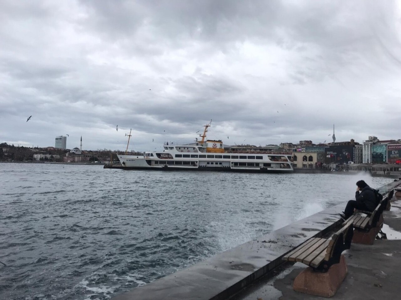 İstanbul’da lodos etkisini sürdürüyor