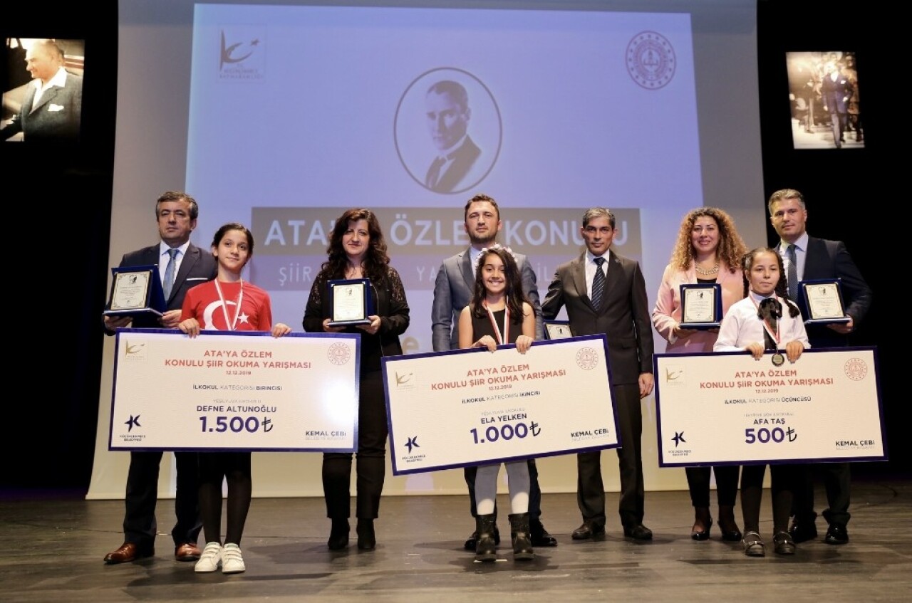 Küçükçekmeceli öğrencilerden ‘Ata’ya Özlem’ şiirleri