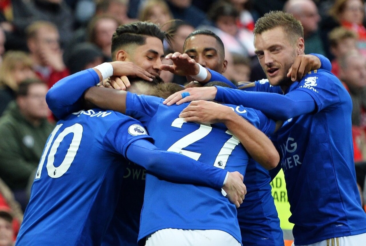 Leicester City şampiyon olduğu sezonu geride bıraktı