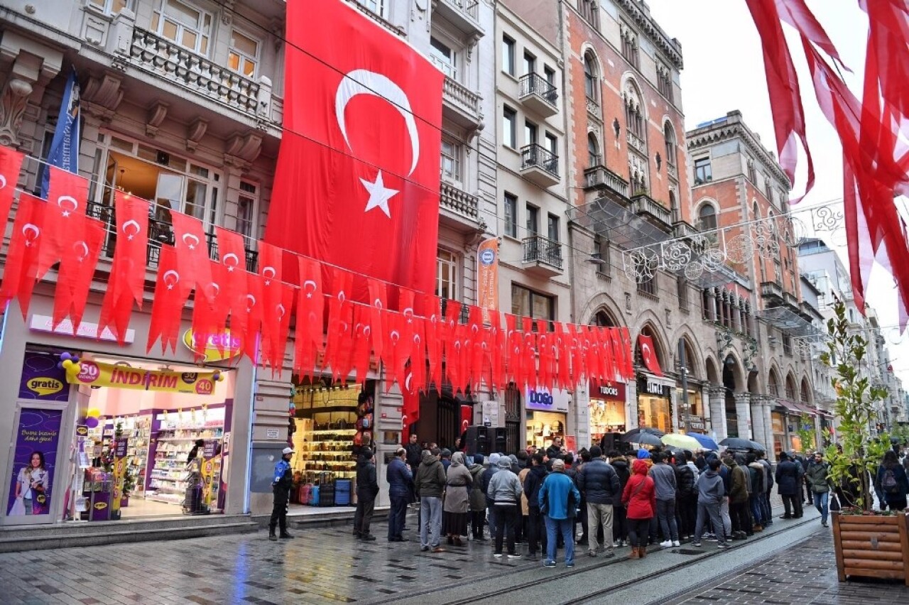 Mehmet Akif Ersoy Mısır apartmanında anıldı