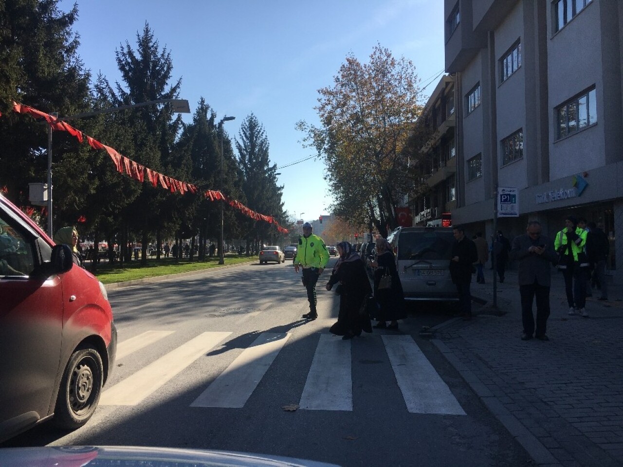 Sakarya polisinden alkışlanacak hareket