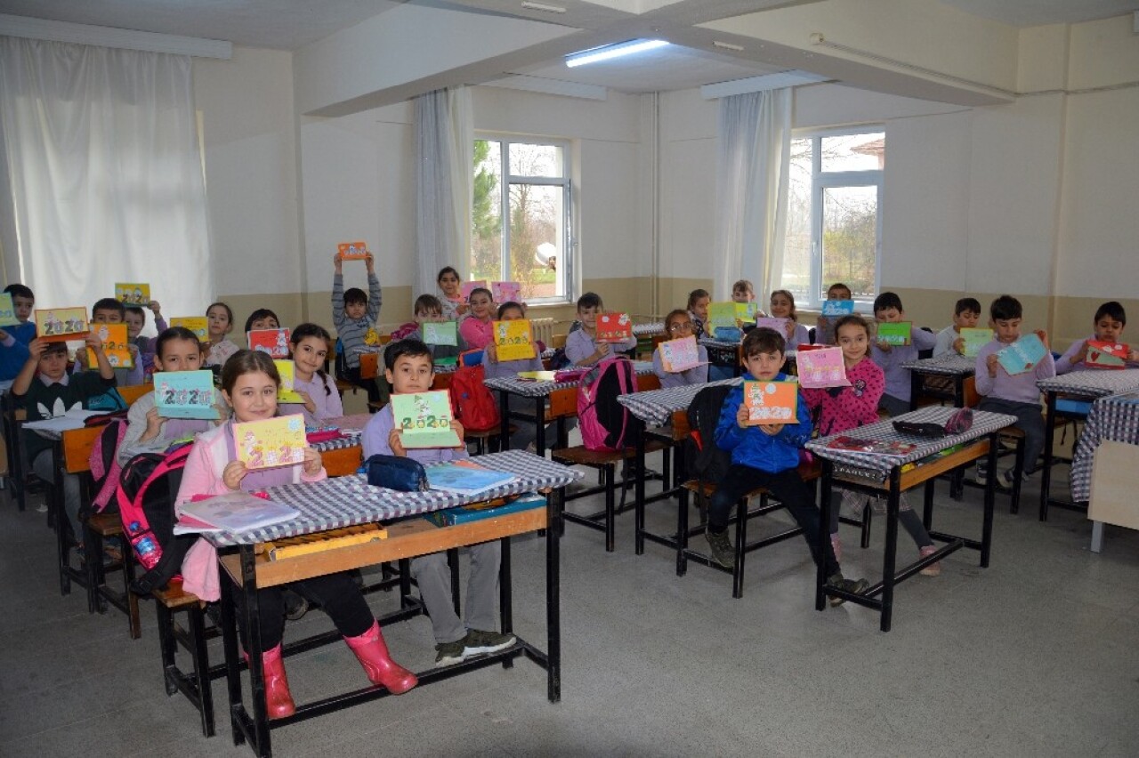 Sakaryalı minikler, Zonguldak’taki akranlarının yeni yıllarını kutladı