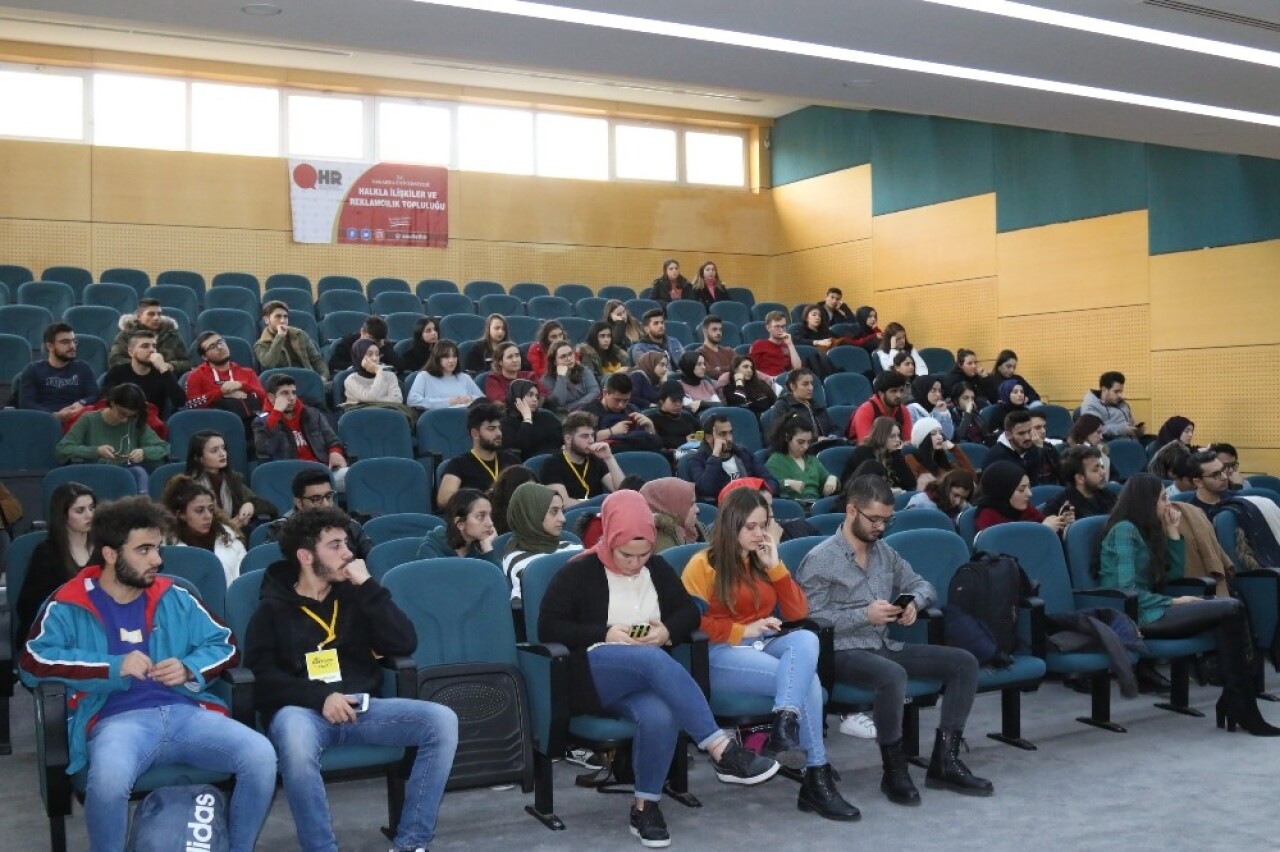 SAÜ’de ‘Dijital Algı Yönetimi’ isimli konferans düzenlendi