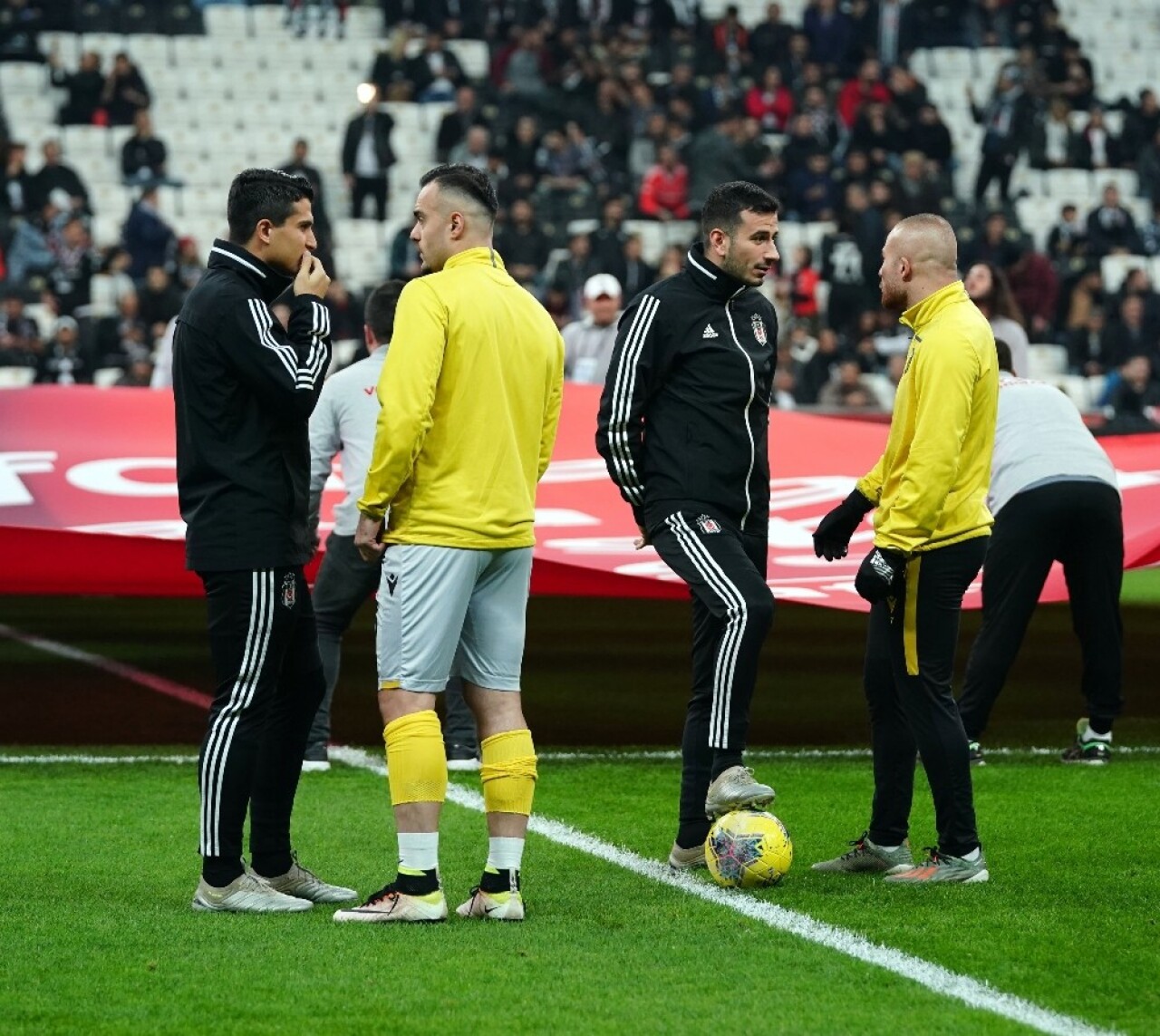 Süper Lig: Beşiktaş: 0 - Y.Malatyaspor: 0 (Maç devam ediyor)