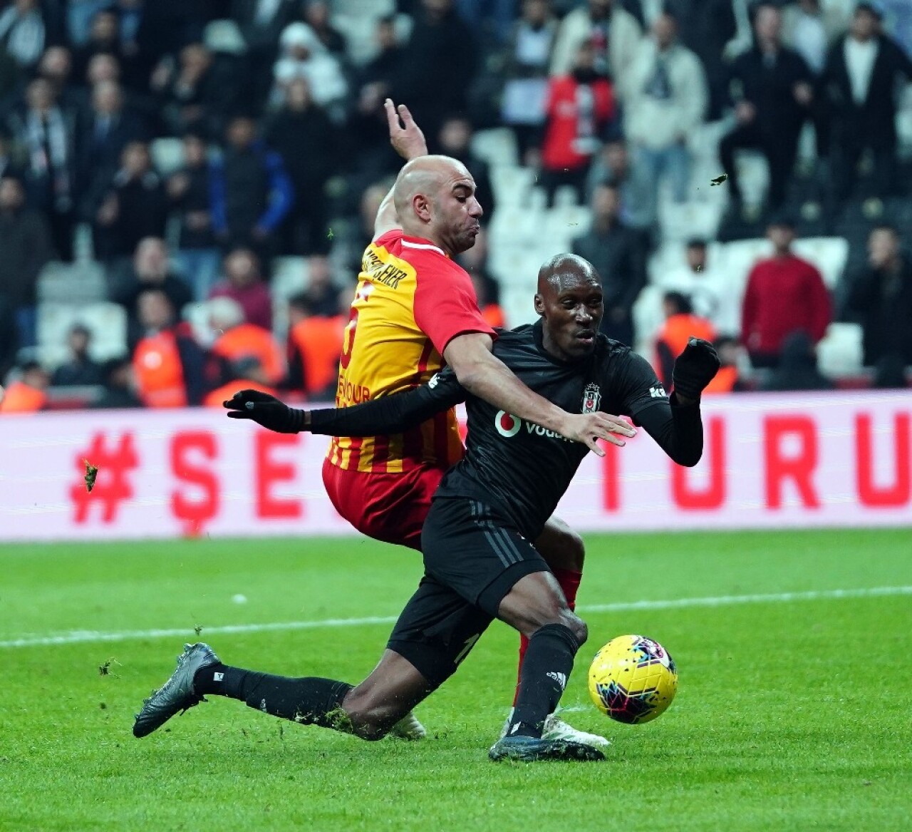 Süper Lig: Beşiktaş: 3 - İ.M. Kayserispor: 0 (İlk yarı)